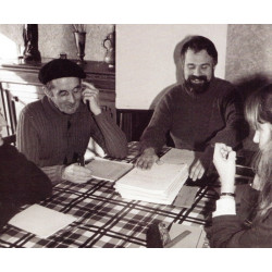 Cucuron face à la modernité - Elie Lebre, Alain Barthélemy, Madeleine Jaquier à Cucuron début des années 1980 (photo XDR) 