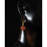 Boucles d'oreille croix occitane métal doré intérieur rouge